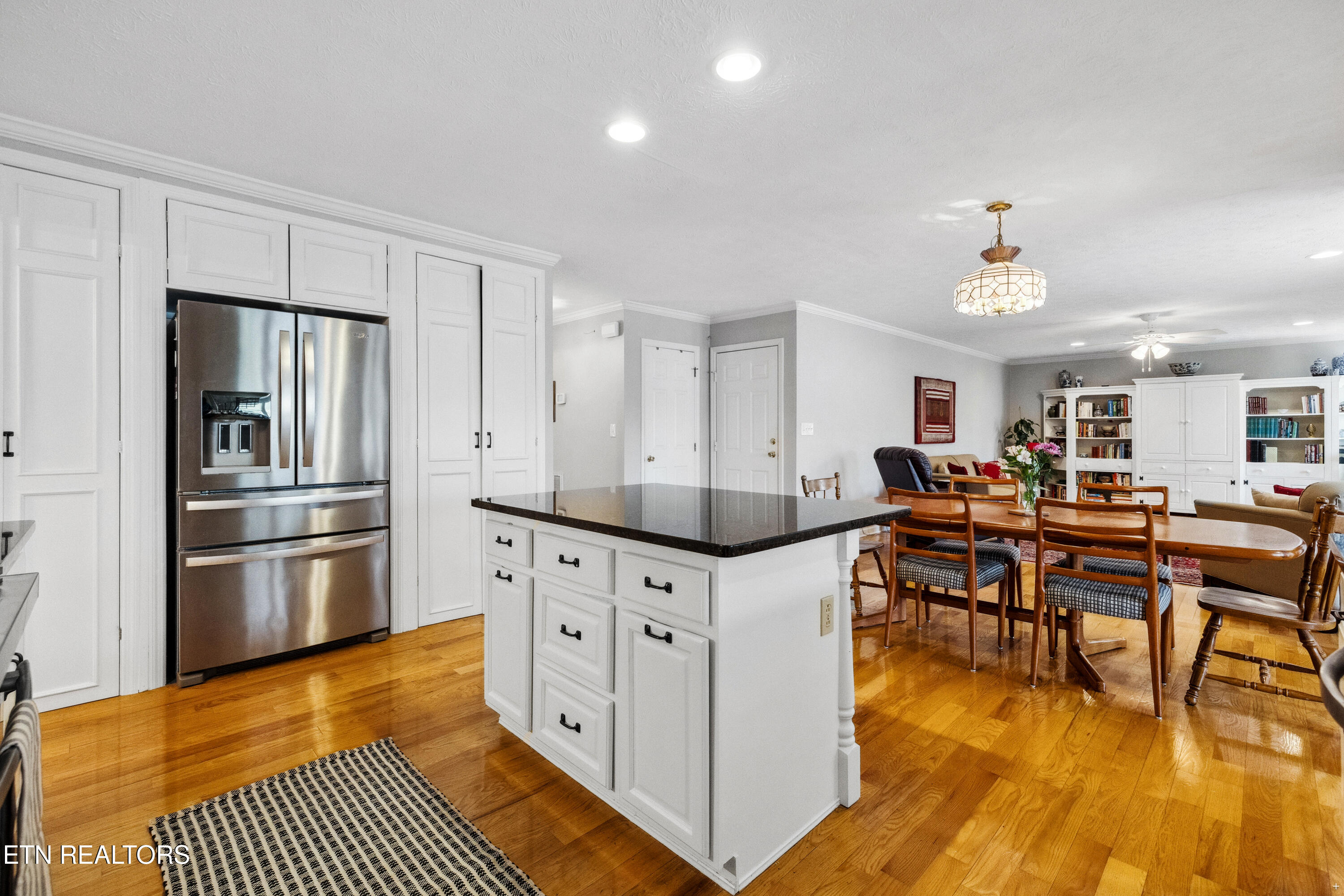 109 W Melbourne Rd