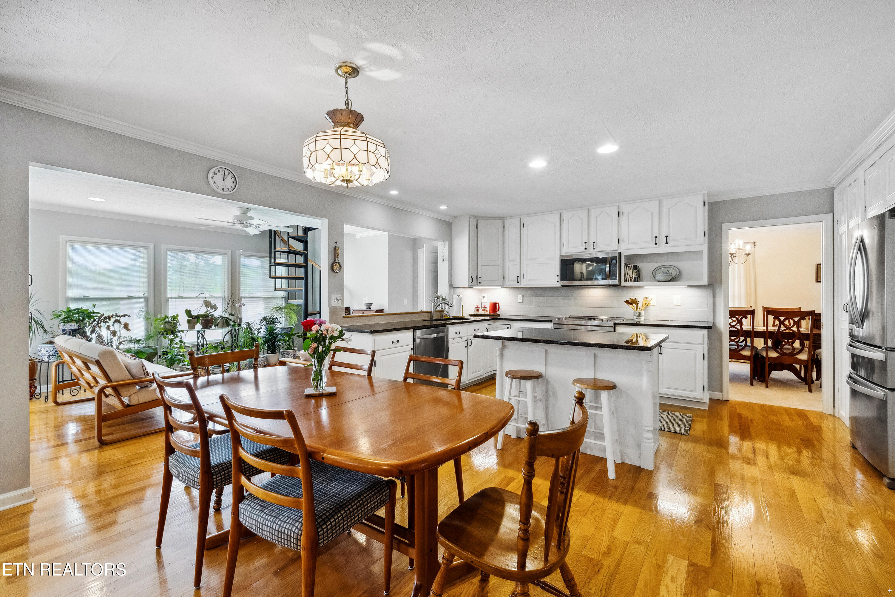 109 W Melbourne Rd