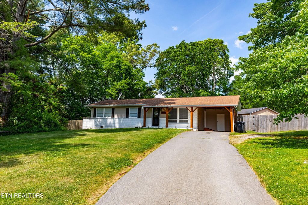 Photo of 4921 Gettysburg Rd, Knoxville, TN 37921 (MLS # 1338411)