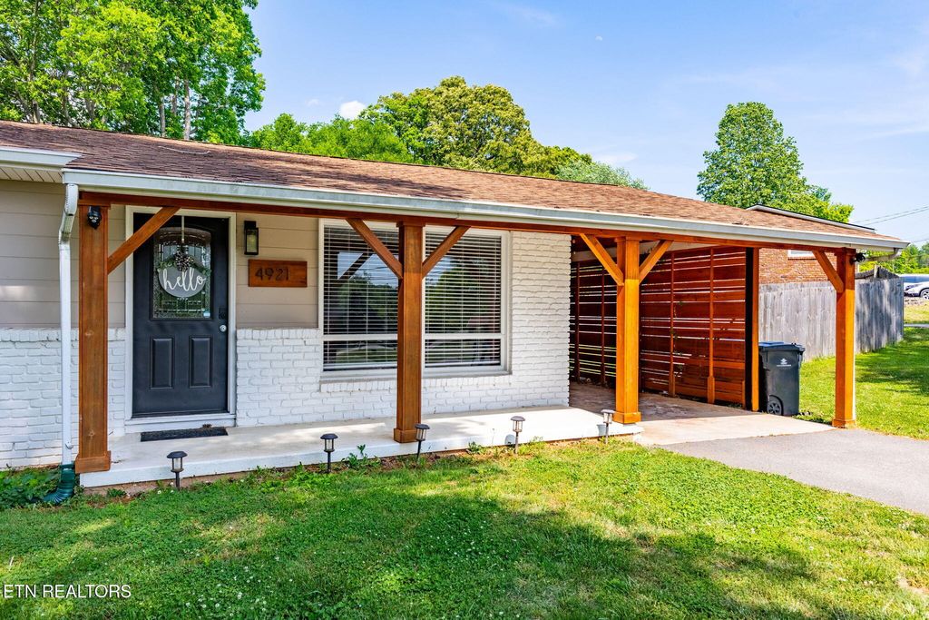 Photo of 4921 Gettysburg Rd, Knoxville, TN 37921 (MLS # 1338411)