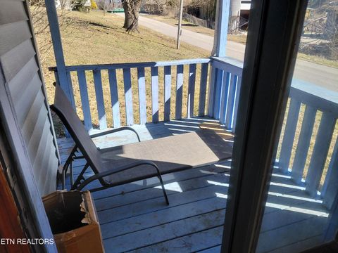 Tiny photo for 414 W Ash St, LaFollette, TN 37766 (MLS # 1329021)