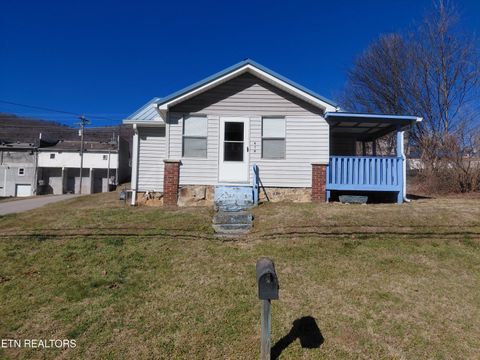 Photo of 414 W Ash St, LaFollette, TN 37766 (MLS # 1329021)