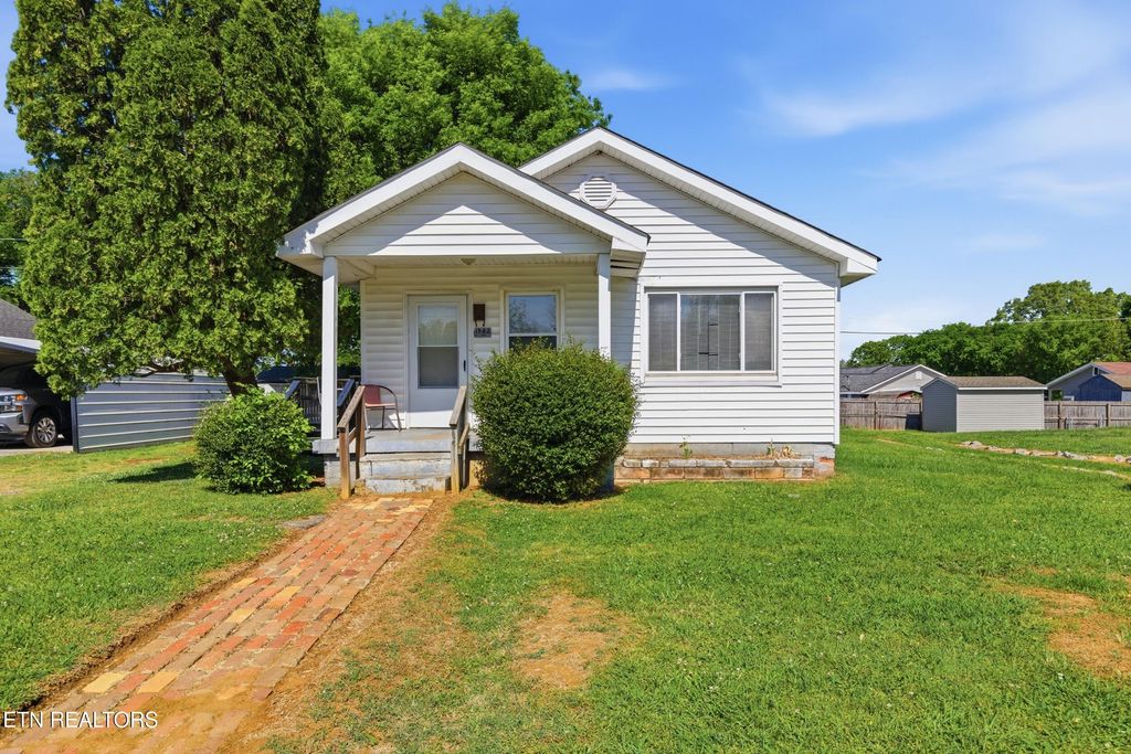 Photo of 177 E Newton St, Alcoa, TN 37701 (MLS # 1338707)