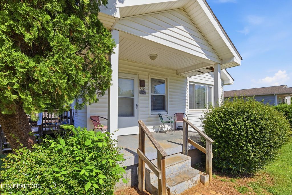 Photo of 177 E Newton St, Alcoa, TN 37701 (MLS # 1338707)