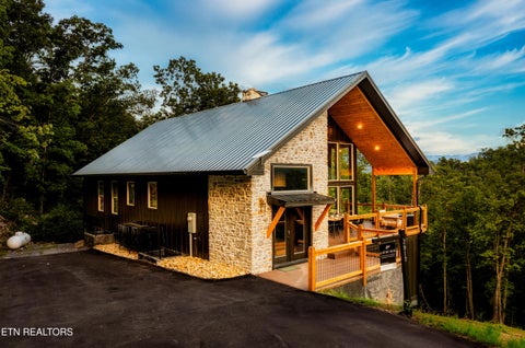 Photo of 2917 Redtail Rd, Sevierville, TN 37862 (MLS # 1359727)
