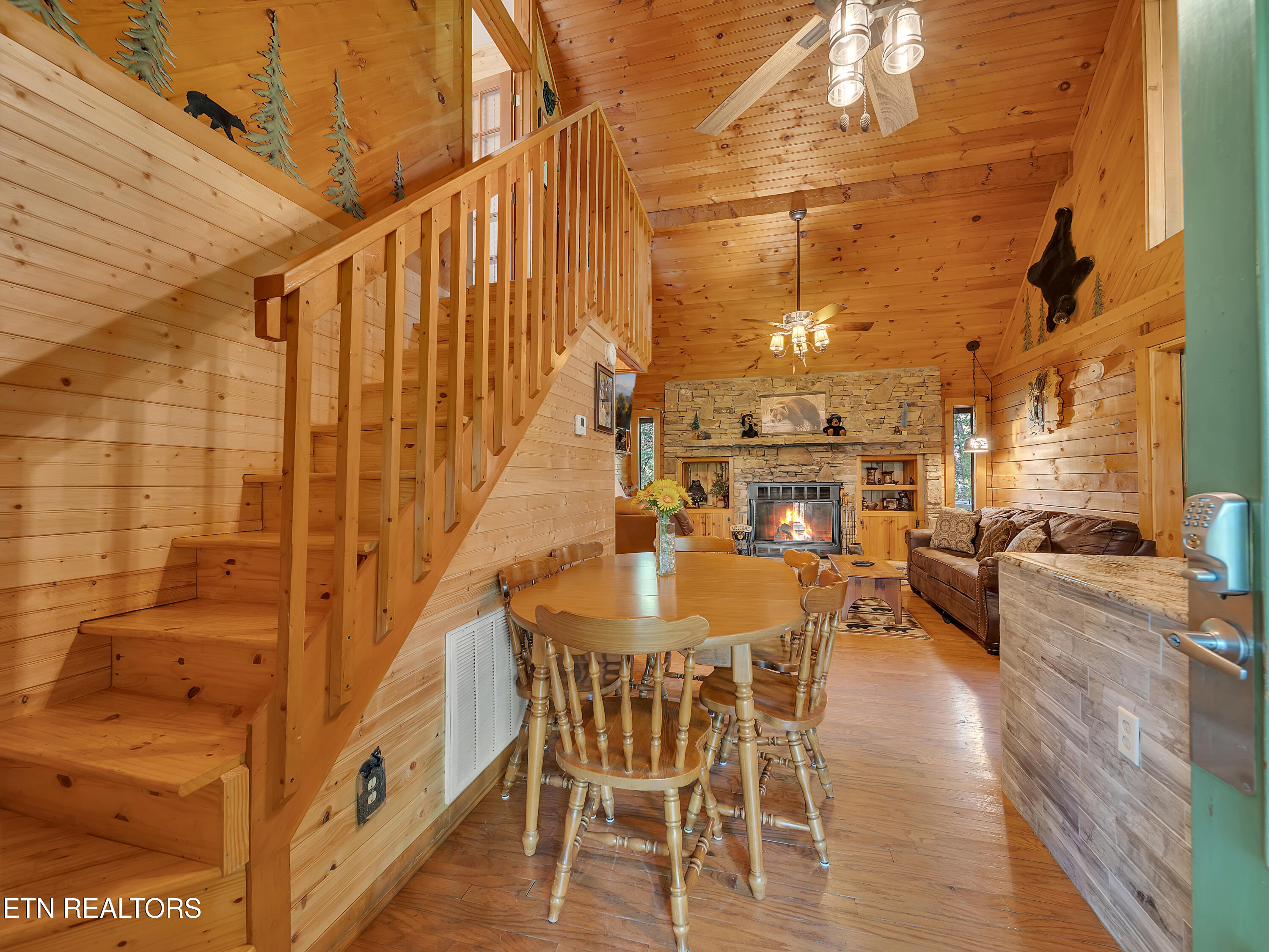 1518 Ridgecrest Drive