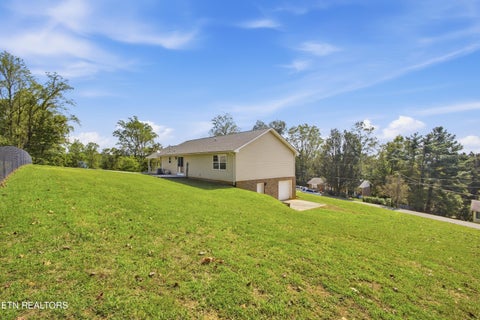 Tiny photo for 251 Woodland Drive, Harriman, TN 37748 (MLS # 1355929)