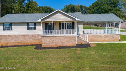 Photo of 251 Woodland Drive, Harriman, TN 37748 (MLS # 1355929)
