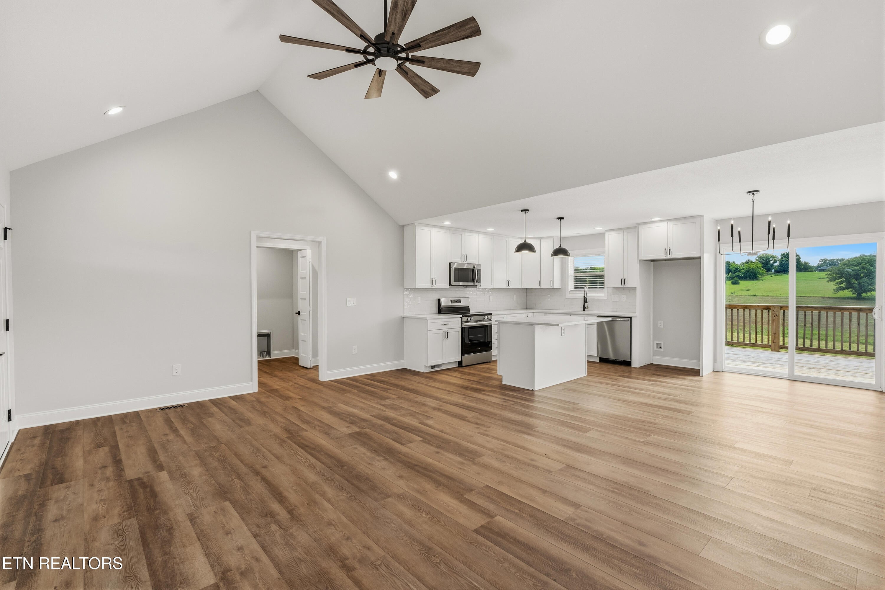 254 Thompson Rd
