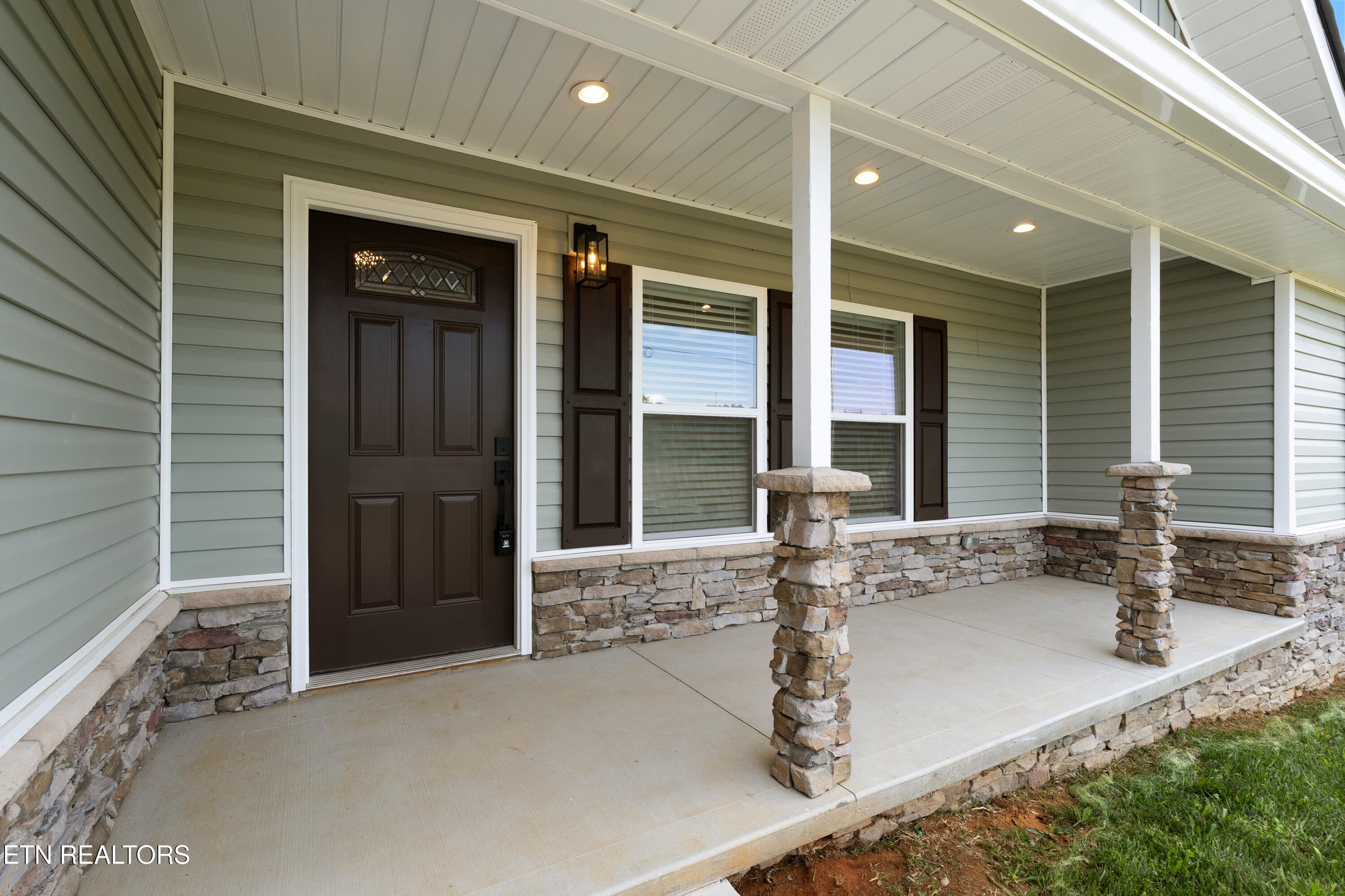 254 Thompson Rd