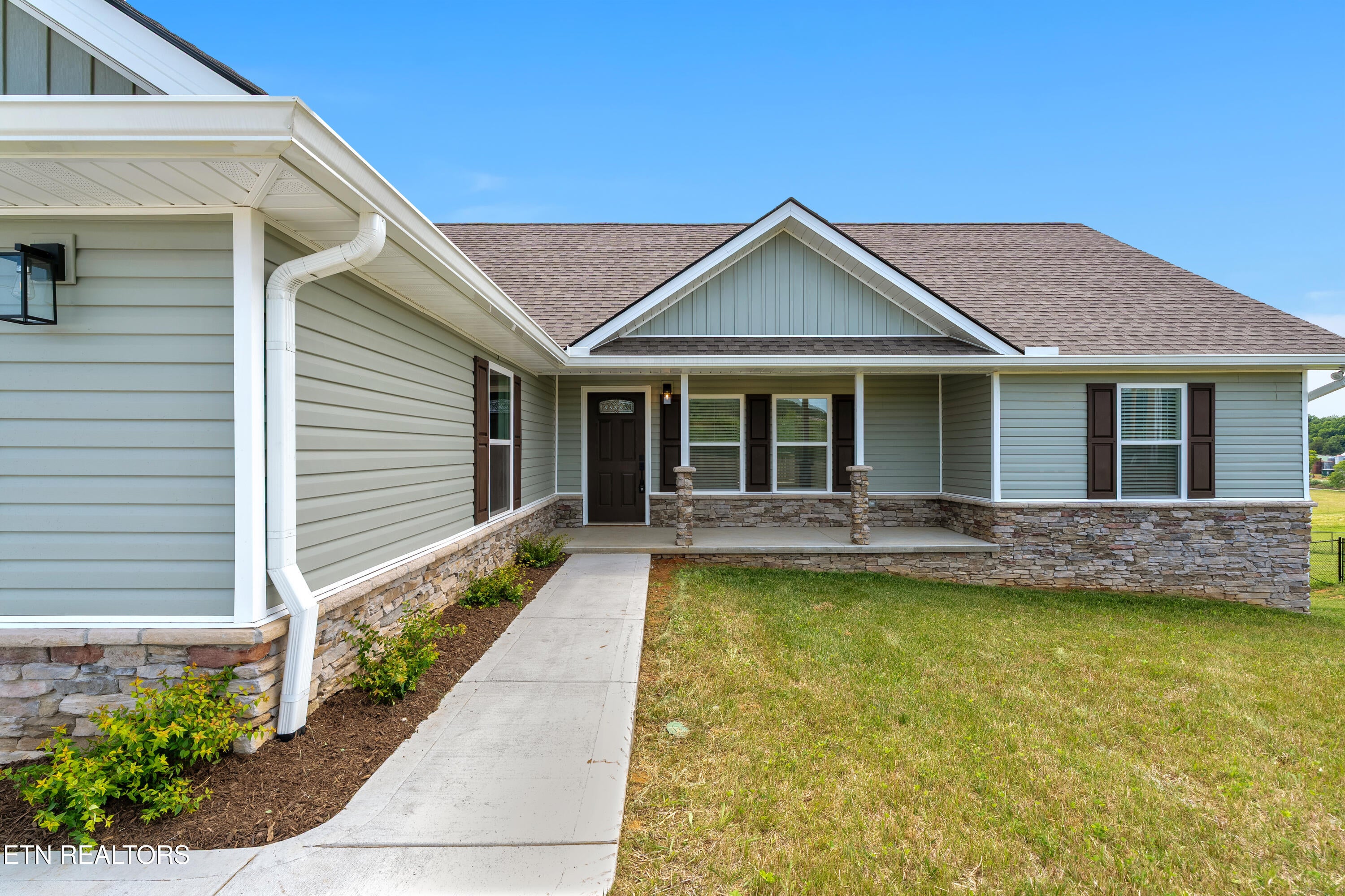 254 Thompson Rd
