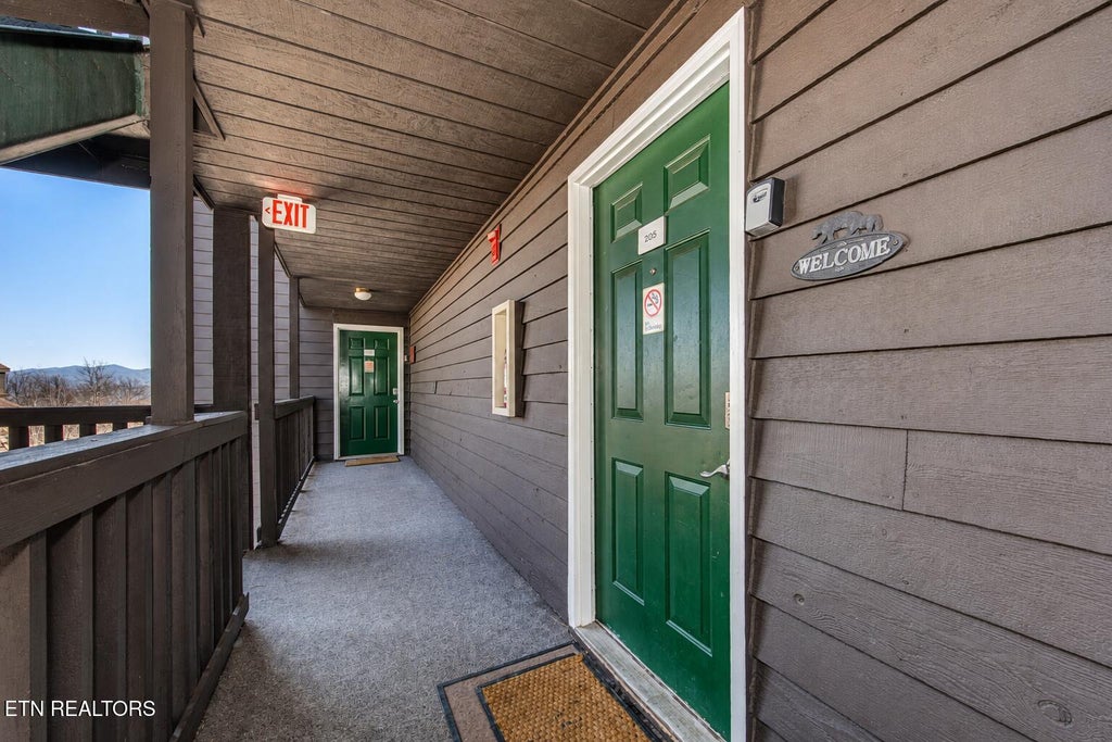 Photo of 1380 Ski View Drive #APT 1205, Gatlinburg, TN 37738 (MLS # 1354447)
