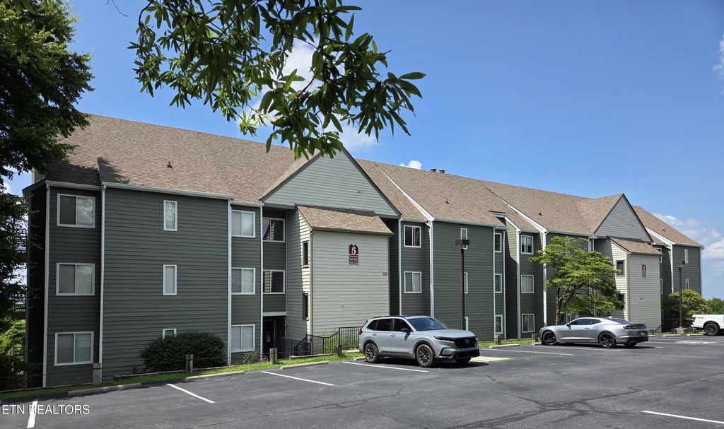 Photo of 1260 Ski View Drive #5305, Gatlinburg, TN 37738 (MLS # 1346702)