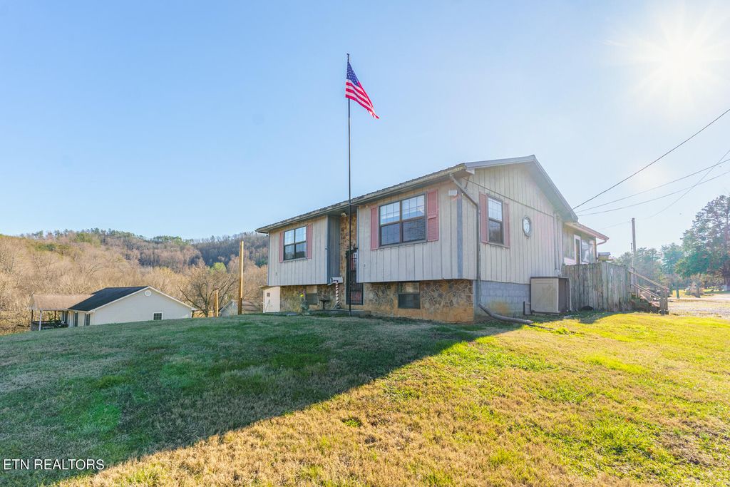 Photo of 415 Stout St, Tellico Plains, TN 37385 (MLS # 1248431)
