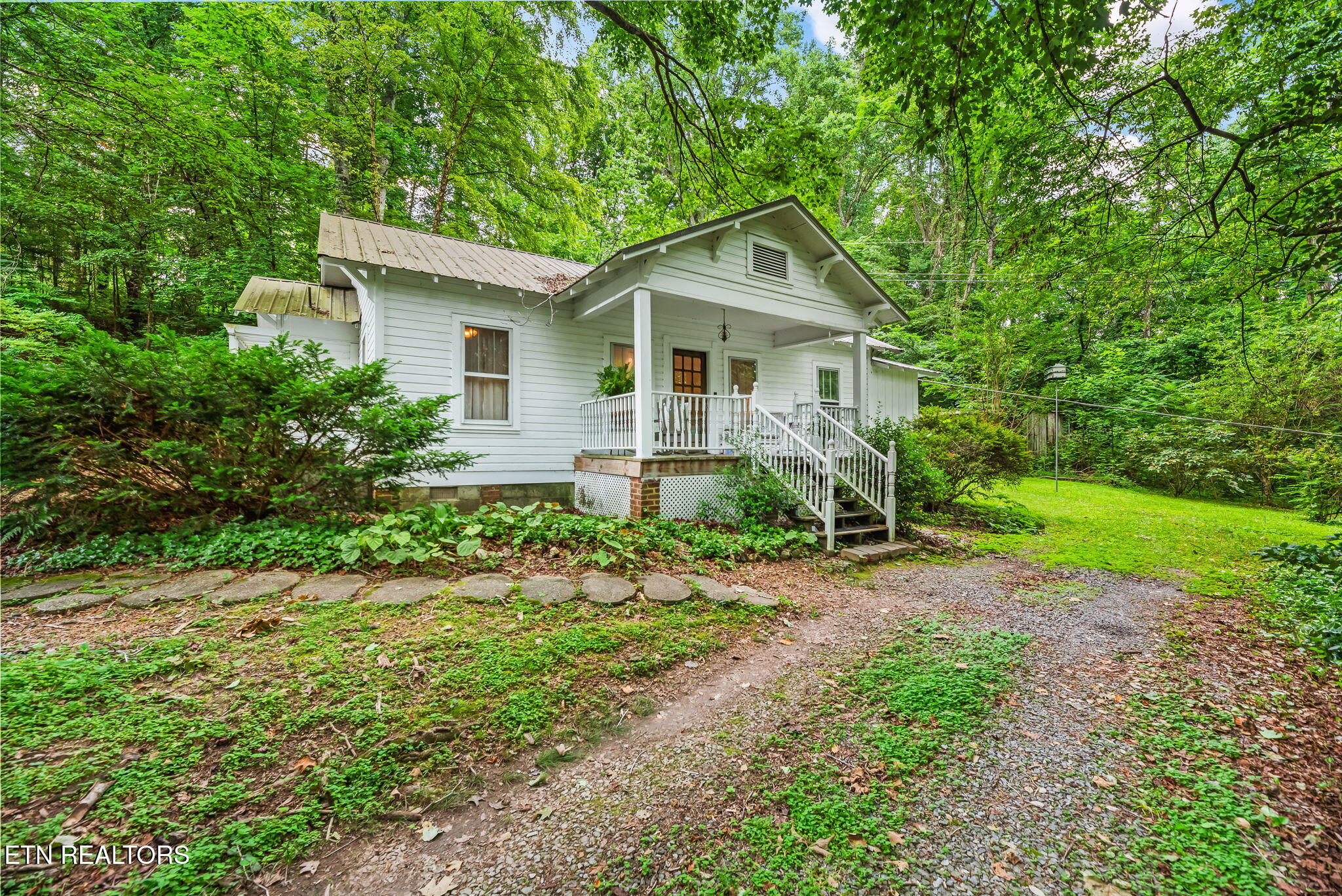 315 Laurel Hollow Rd