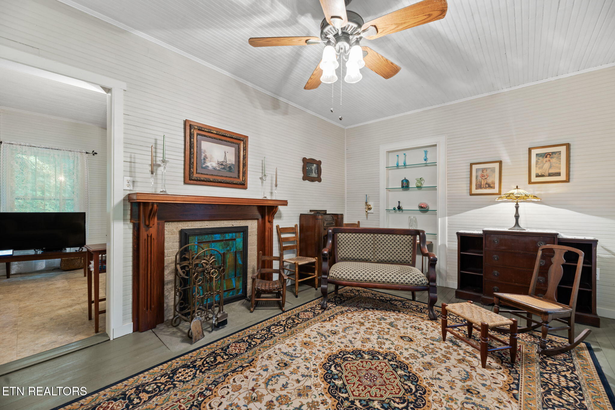 315 Laurel Hollow Rd