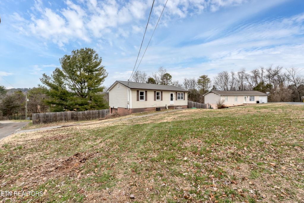 Photo of 926 Amy St, Seymour, TN 37865 (MLS # 1330794)