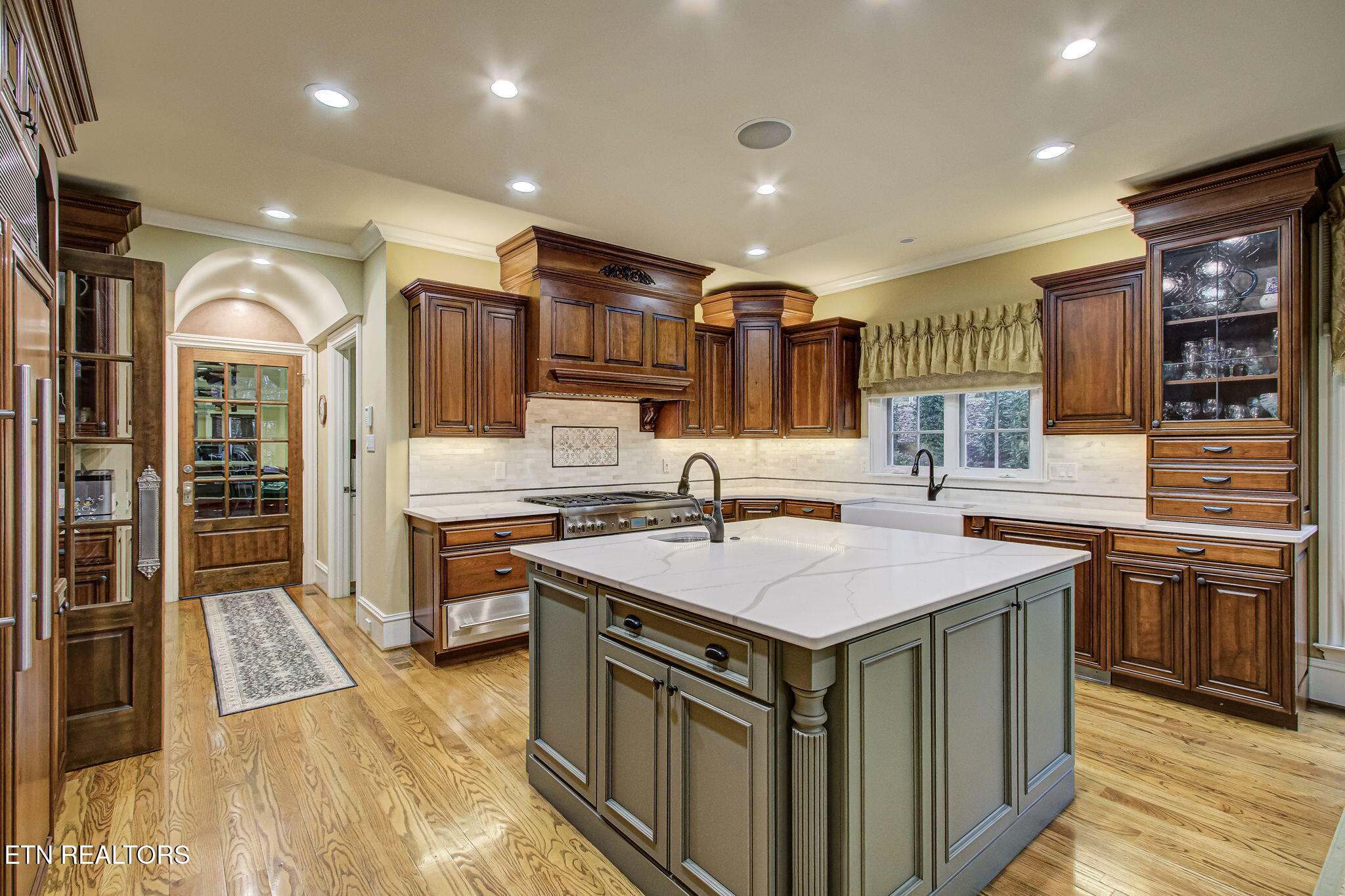 Farragut, Tennessee, 37934, United States, 6 Bedrooms Bedrooms, ,7 BathroomsBathrooms,Residential,Active,2020363