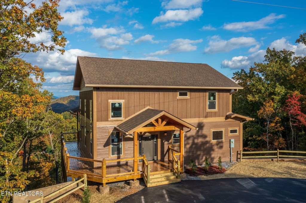 Photo of 1821 Pinestand Ridge Way, Sevierville, TN 37862 (MLS # 1322620)
