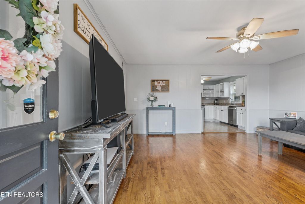 Photo of 552 N Wright Rd, Alcoa, TN 37701 (MLS # 1316776)