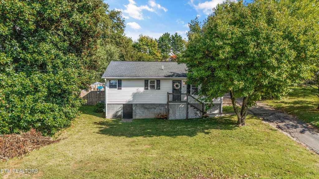 Photo of 552 N Wright Rd, Alcoa, TN 37701 (MLS # 1316776)