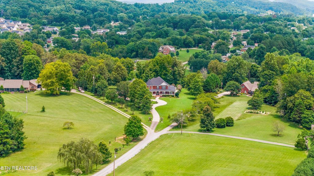 Photo of 132 David Rd, Clinton, TN 37716 (MLS # 1307102)