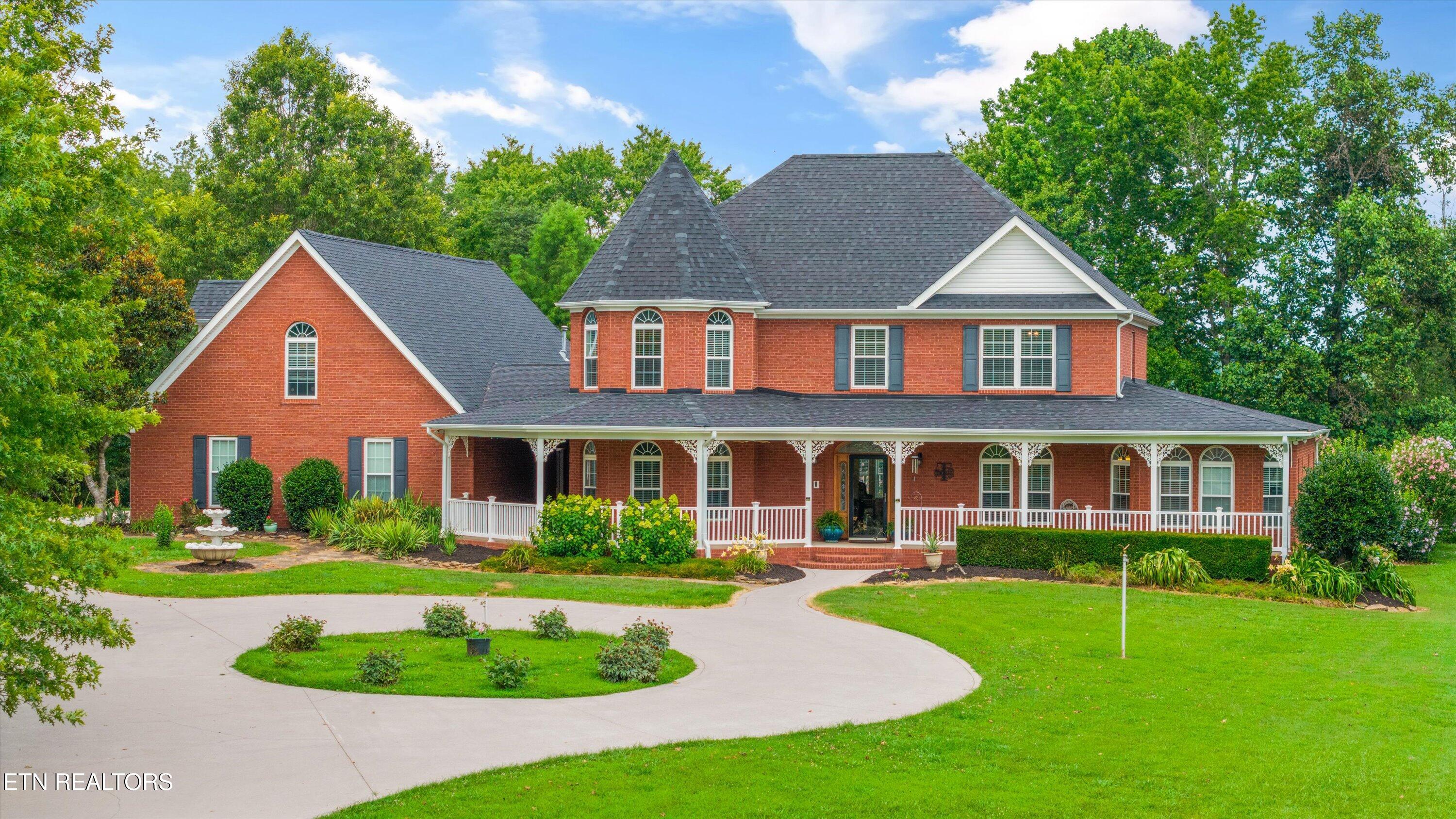 132 David Rd