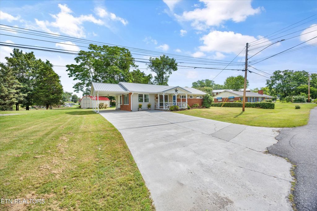 Photo of 1829 Eastern Ave, Morristown, TN 37813 (MLS # 1307321)