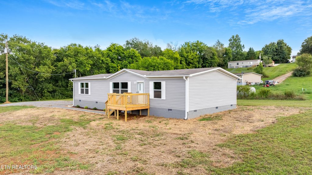 Photo of 217 Oakland Rd, Sweetwater, TN 37874 (MLS # 1310763)