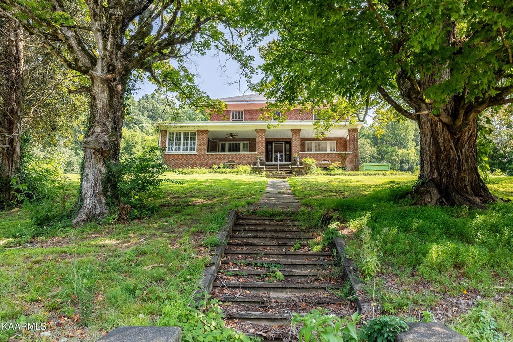 Photo of 4537 Old Walland Hwy, Walland, TN 37886 (MLS # 1238170)