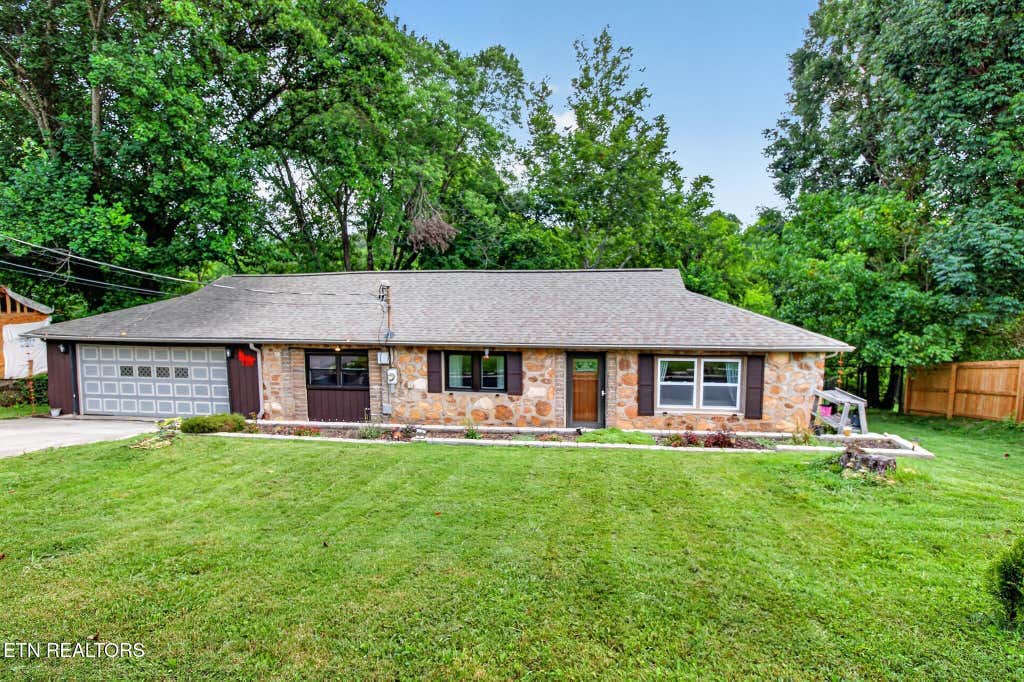 Photo of 129 Huskey Circle, Seymour, TN 37865 (MLS # 1349944)