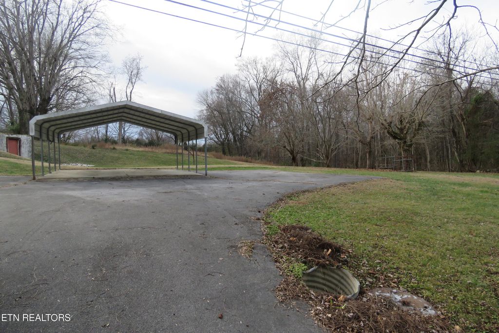 Photo of 410 Pap Johnson Circle, Gainesboro, TN 38562 (MLS # 1324454)