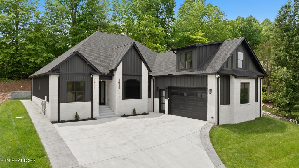 Photo of 176 Saligugi Way, Loudon, TN 37774 (MLS # 1339977)