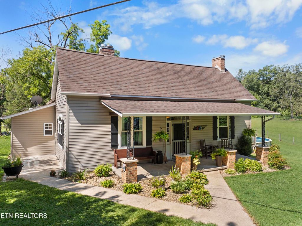 Photo of 421 E Brushy Valley Drive, Powell, TN 37849 (MLS # 1312691)