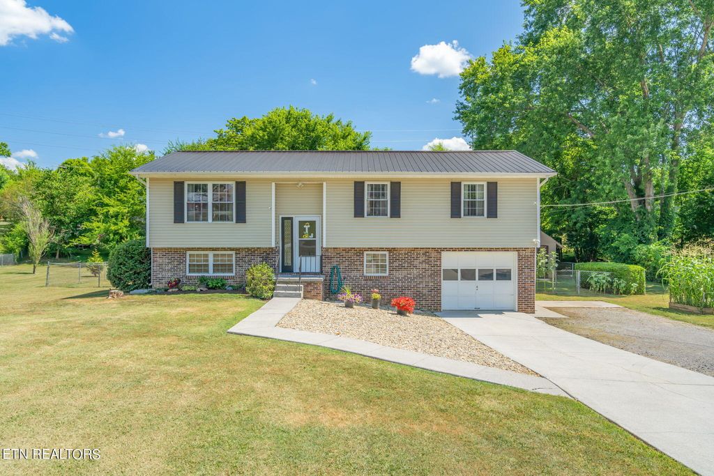 Photo of 7504 John Rd, Corryton, TN 37721 (MLS # 1269528)