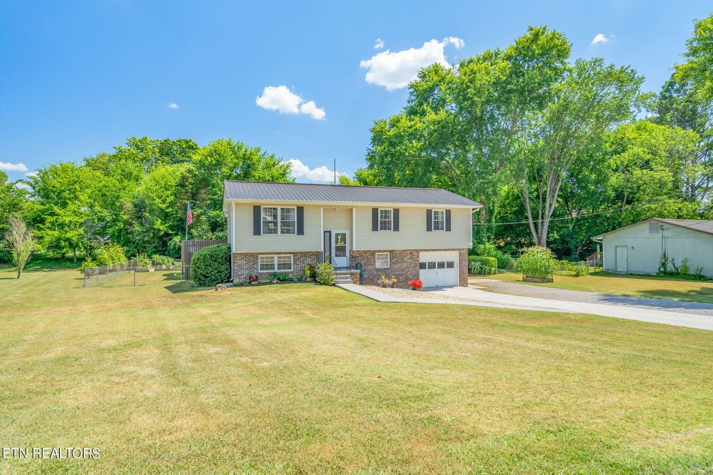 Photo of 7504 John Rd, Corryton, TN 37721 (MLS # 1269528)