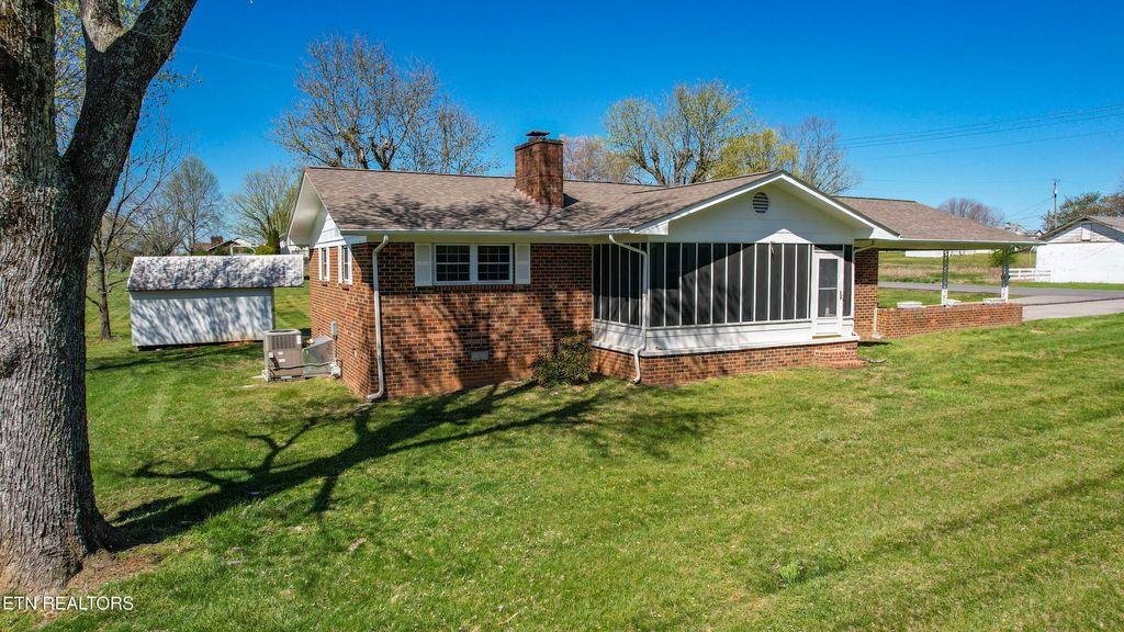 Photo of 1102 S Tellico St S. St, Madisonville, TN 37354 (MLS # 1334253)