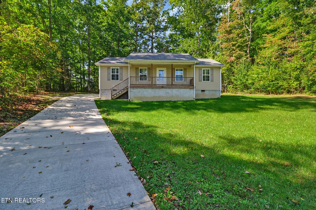 Photo of 198 Orange Circle, Crossville, TN 38555 (MLS # 1318032)