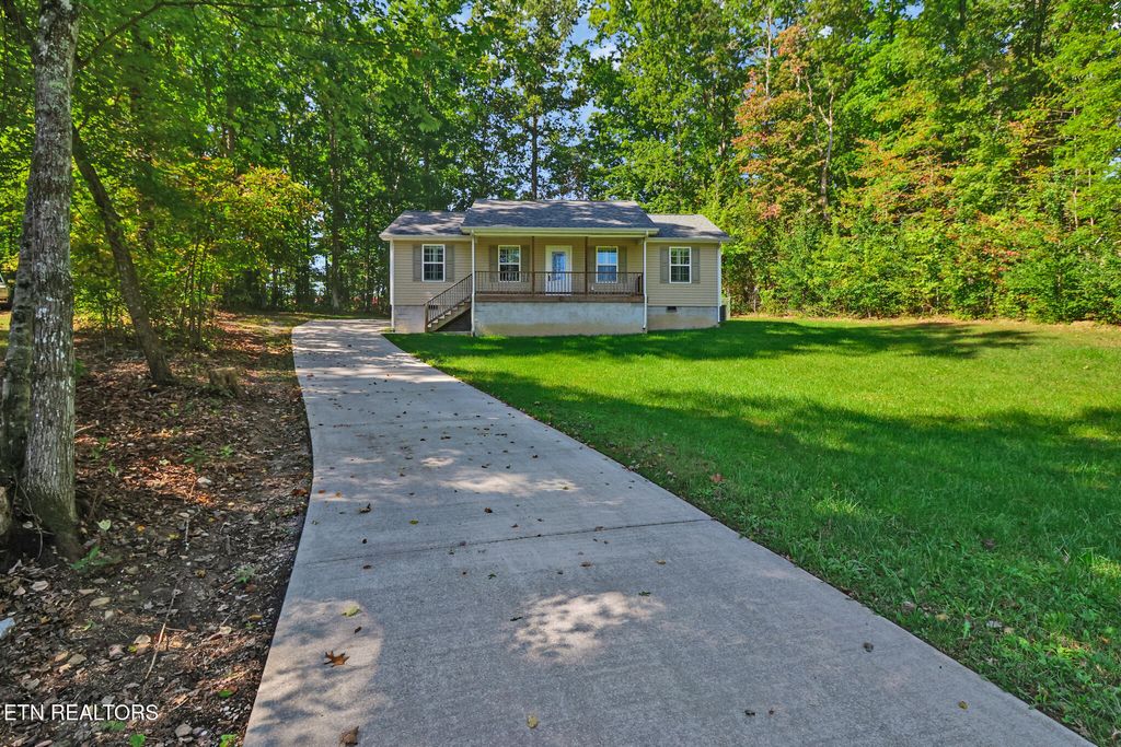 Photo of 198 Orange Circle, Crossville, TN 38555 (MLS # 1318032)