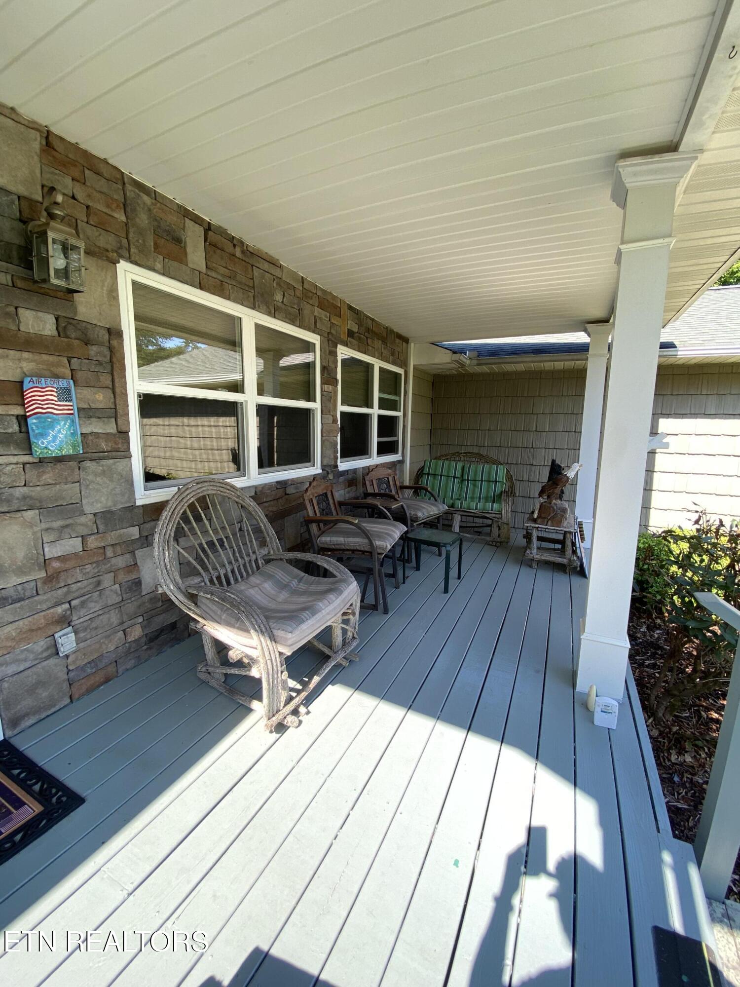 886 Pin Hook Rd