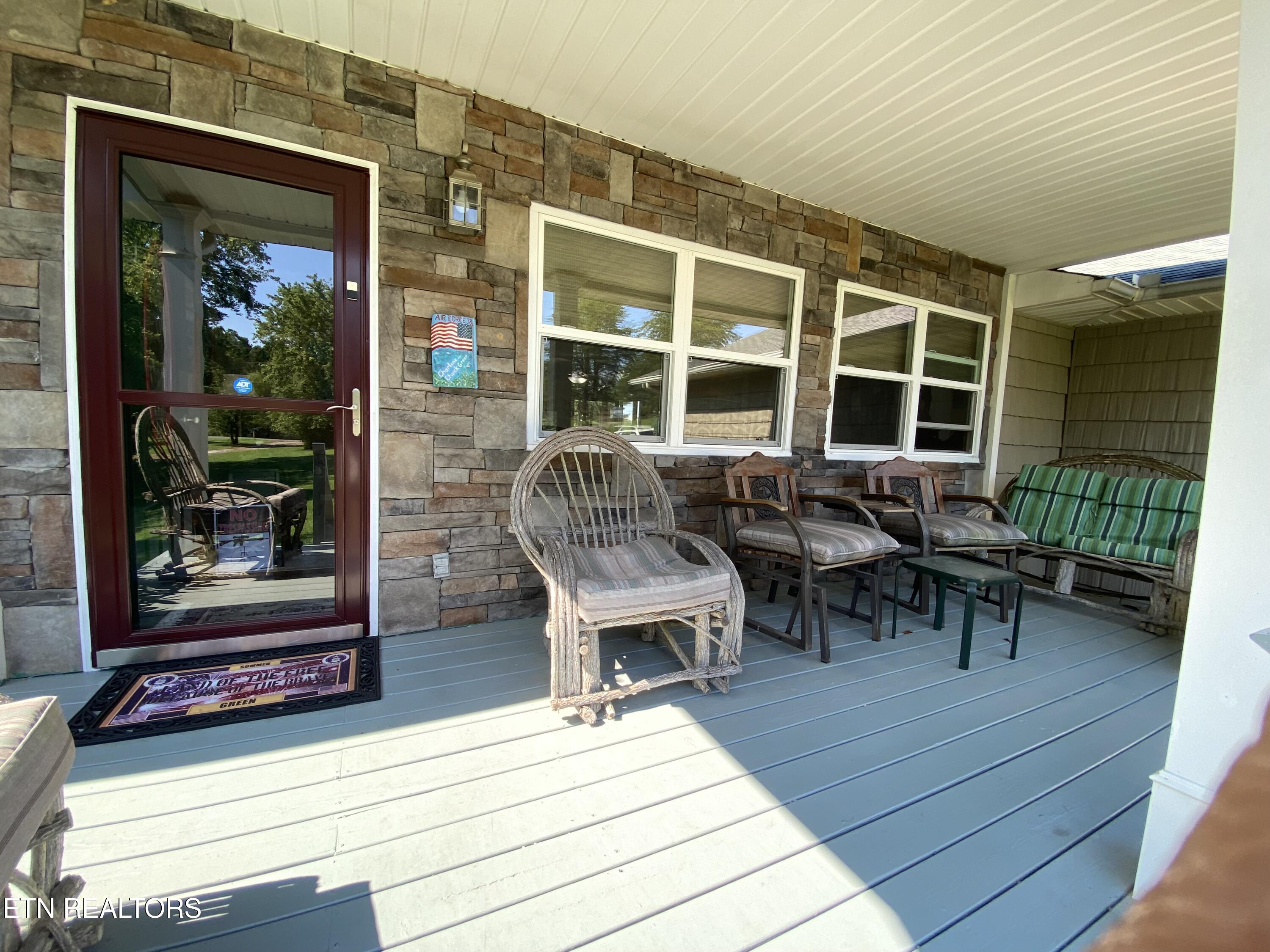 886 Pin Hook Rd