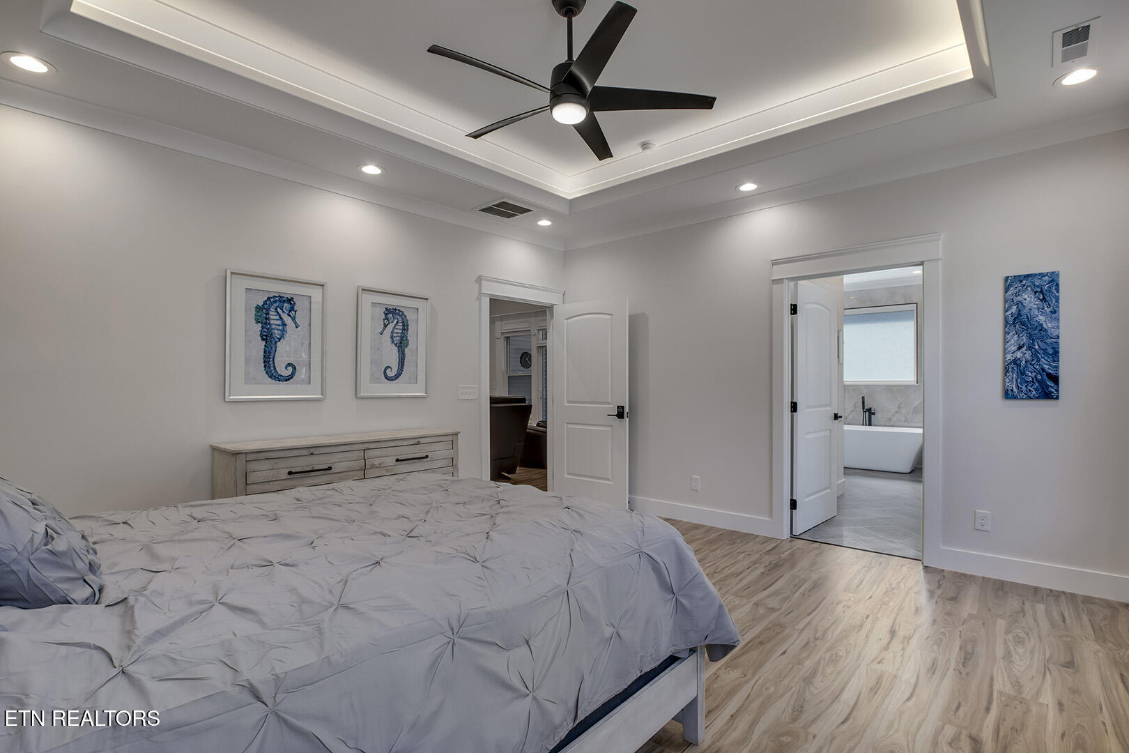 Loudon, Tennessee 37774, United States, 3 Bedrooms Bedrooms, ,2 BathroomsBathrooms,Residential,Active,219005