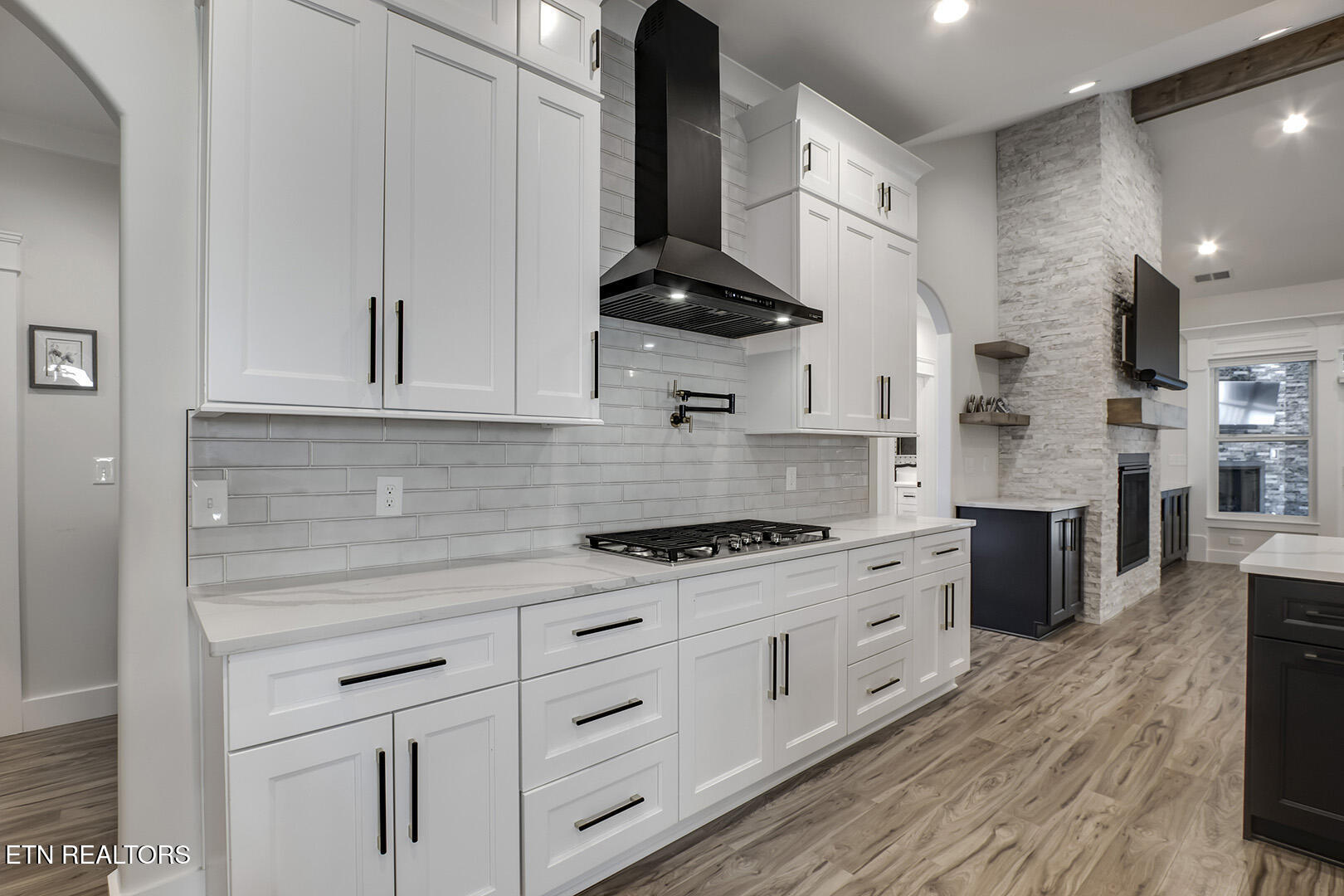 Loudon, Tennessee 37774, United States, 3 Bedrooms Bedrooms, ,2 BathroomsBathrooms,Residential,Active,219005