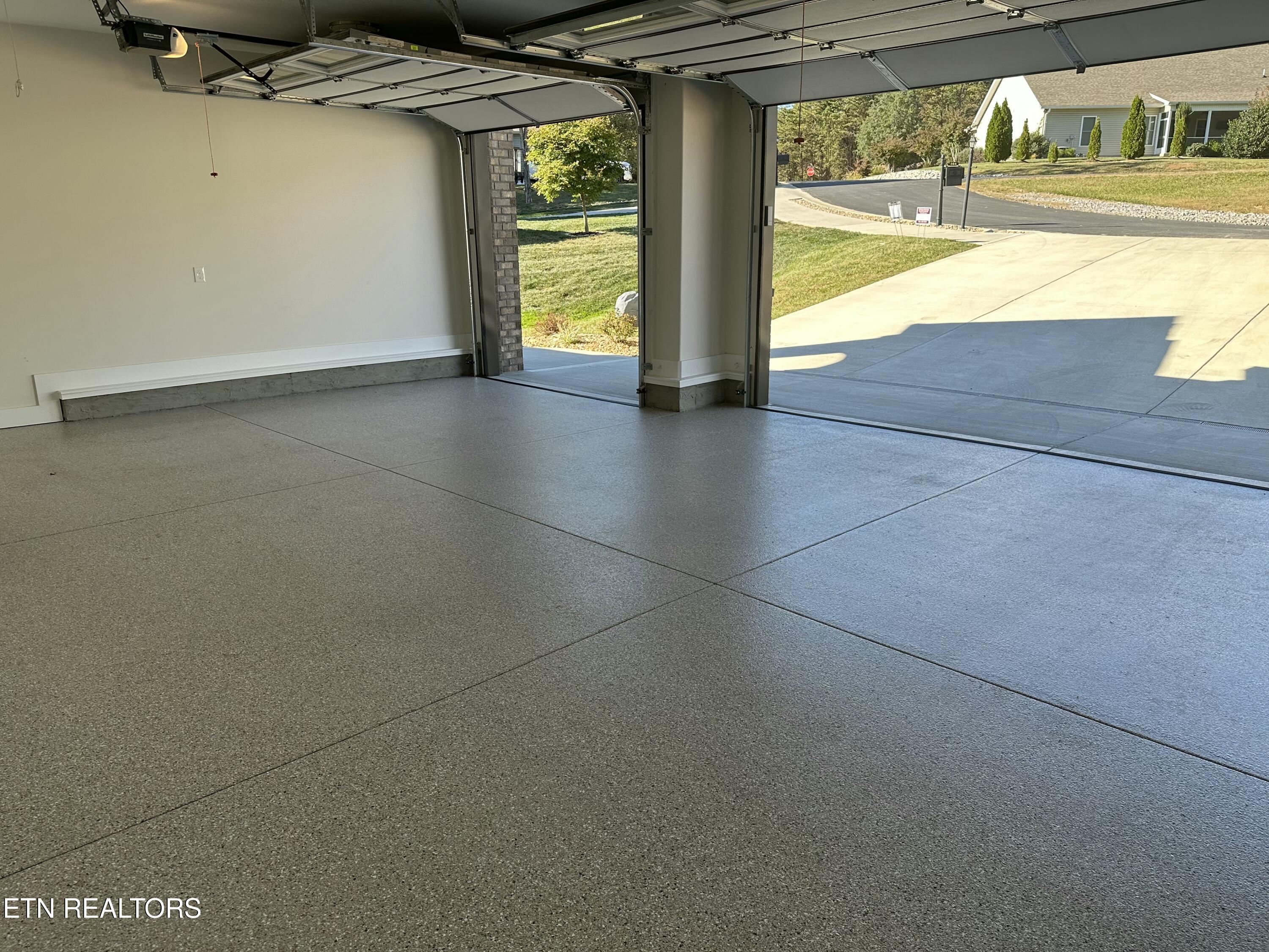 Loudon, Tennessee 37774, United States, 3 Bedrooms Bedrooms, ,2 BathroomsBathrooms,Residential,Active,219005