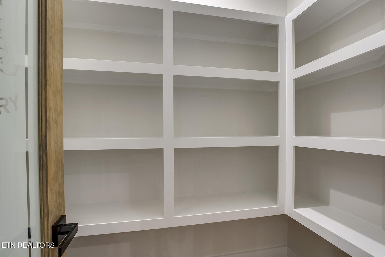 Loudon, Tennessee 37774, United States, 3 Bedrooms Bedrooms, ,2 BathroomsBathrooms,Residential,Active,219005