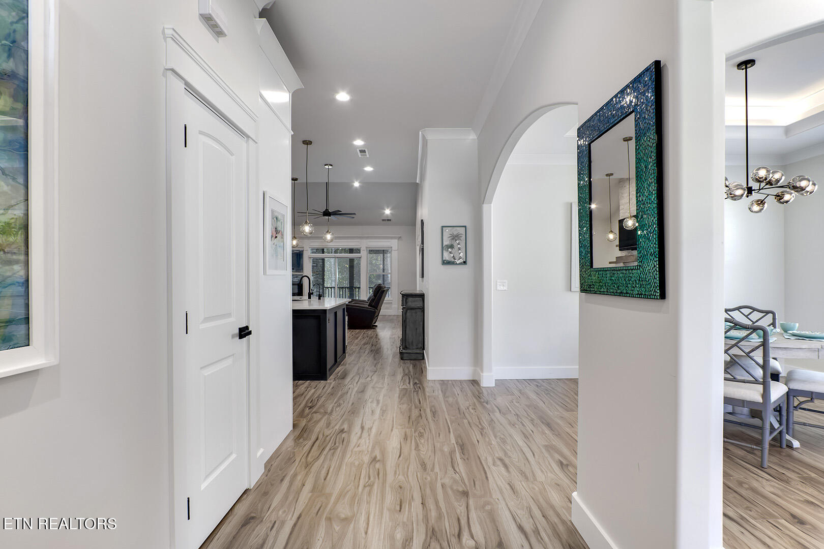 Loudon, Tennessee 37774, United States, 3 Bedrooms Bedrooms, ,2 BathroomsBathrooms,Residential,Active,219005