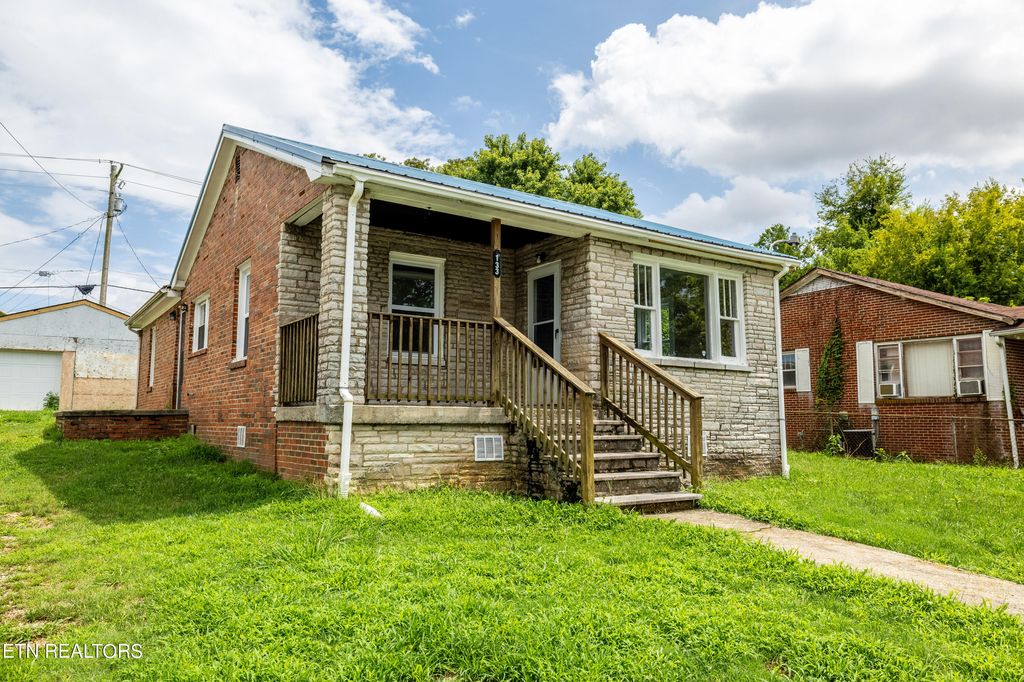 Photo of 133 W Edison St, Alcoa, TN 37701 (MLS # 1271421)