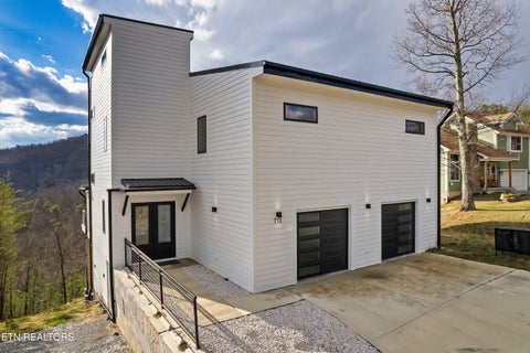 Photo of 713 John Sevier Drive, Sevierville, TN 37876 (MLS # 1357269)