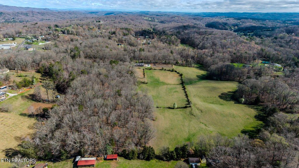 Photo of 243 Black Oak Rd, Clinton, TN 37716 (MLS # 1332537)
