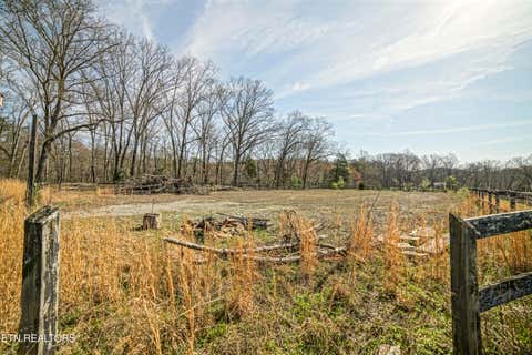 Tiny photo for 243 Black Oak Rd, Clinton, TN 37716 (MLS # 1332537)